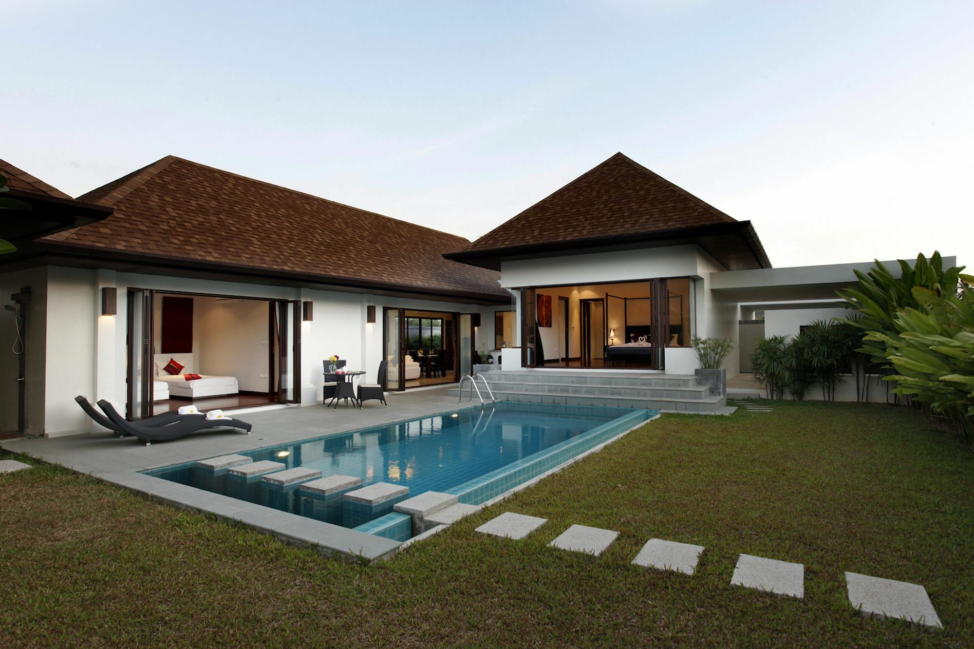 Villa Lovina By Holiplanet Rawai Exteriör bild